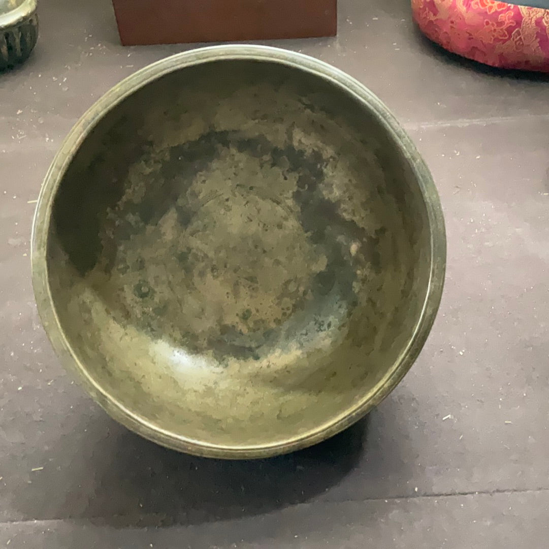 Jhambati medium antique 1530 gr.