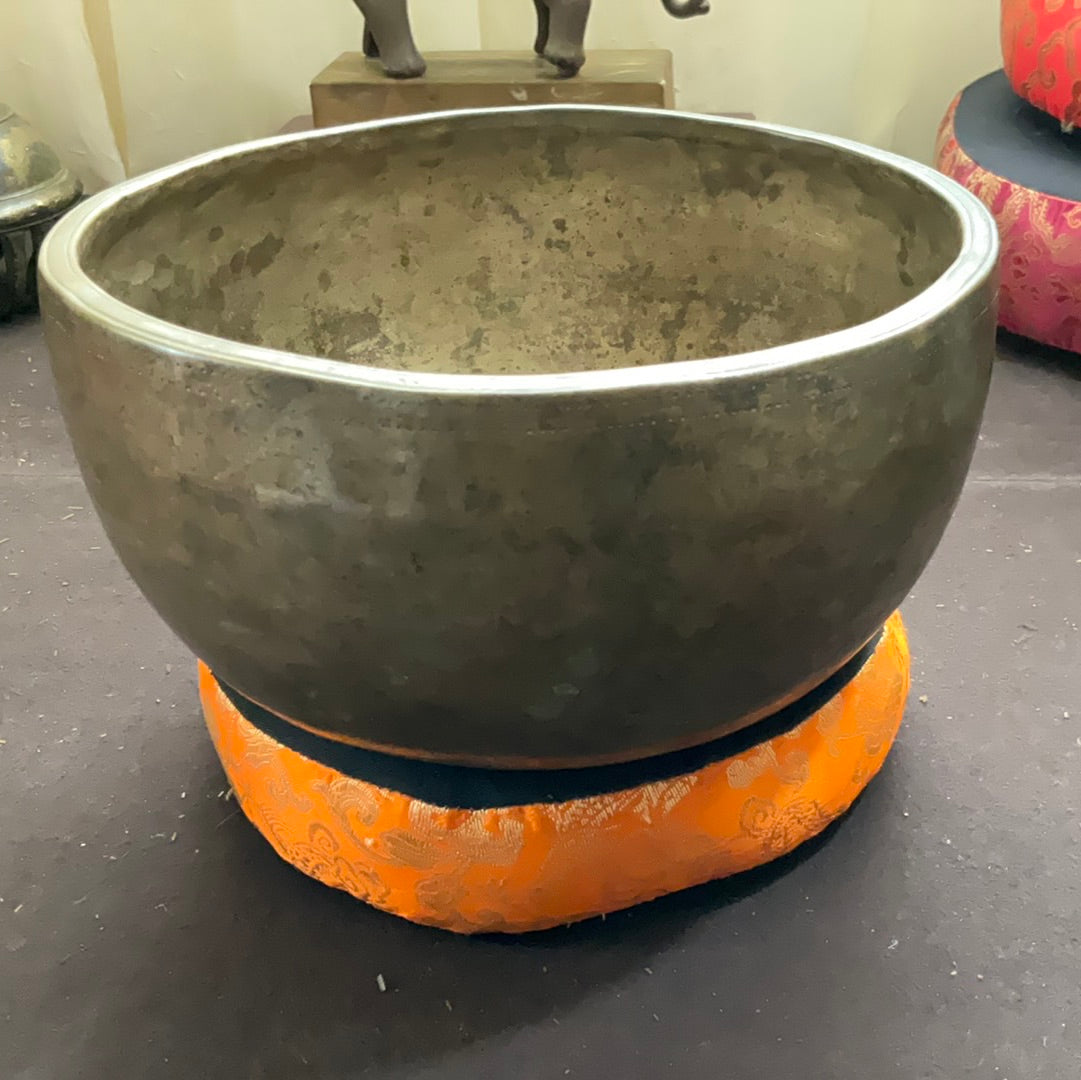 Jhambati medium antique 1530 gr.